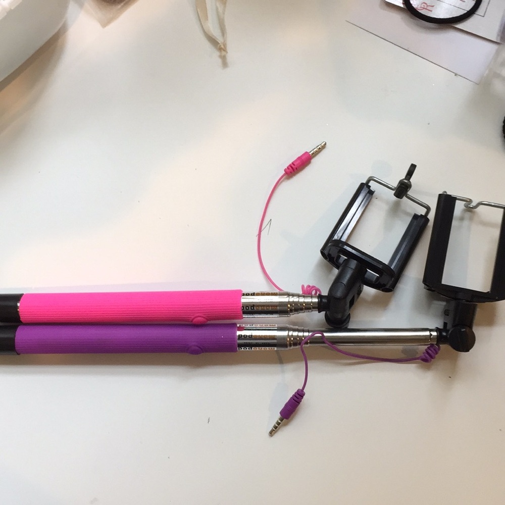 2 for 15 selfie sticks!